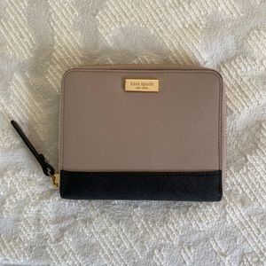 ☀️Kate Spade Taupe Wallet